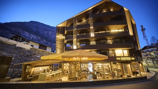 Das Hotel ZERMAMA in Zermatt wurde 2019 gesamtsaniert. Es wird mit Holzpellets aus dem Oberwallis beheizt.